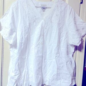 Essentials by Maggie ~ Top ~ Women’s ~ Size 22 - 24 ~ Blouse ~ 2X ~ White